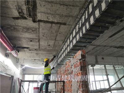 建筑設計加固改造（建筑設計加固改造是指對現有建筑進行維修、提升結構性能的過程）